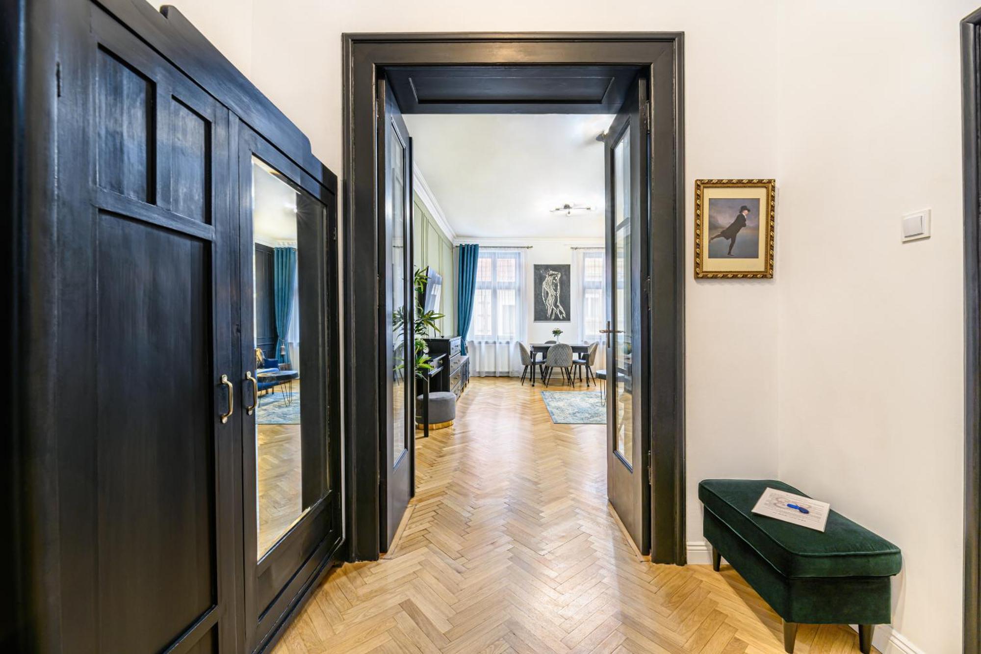 Colins Place Braşov Exterior foto